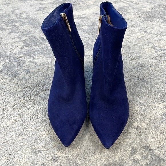 New L’Agence Jeanne Pointed Toe Bootie Ankle Boot Suede Midnight Blue Sz 37.5 - Picture 5 of 13